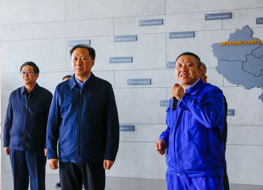 内蒙古自治区政协党组书记、主席张延昆到博源银根矿业公司调研