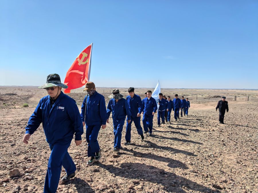 博源银根矿业公司开展义务巡边护边活动